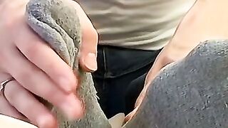 Amateur twink jerks off with fleshlight and admires his feet