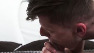 Muscular Cade Maddox fucking twink with big cock