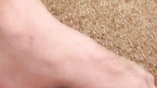 Mature American amateur cums on himself after jerking solo