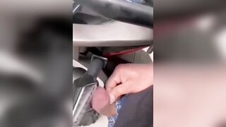 ofata put moisa robert to ejaculate his sperm on the drum of her sapment motorcycle t