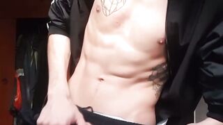 Tattooed amateur Latino jerks off himself until cumshot