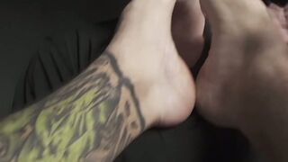 Gay hunks are foot licking each other while jerking off