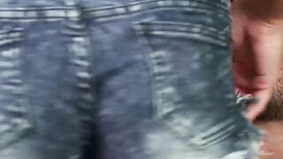 Temptress Payton Simmons blows big dick and gets railed
