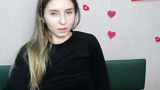 Beautiful babe TaliaSunshin masturbates on webcam solo action