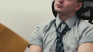 BOSS DOES FRESHMEN Twink Overlord Masyn Thorne Unleashes CumDrenched Revenge on Carter Woods!
