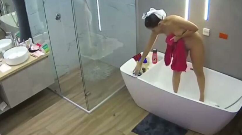 Voyeur 147