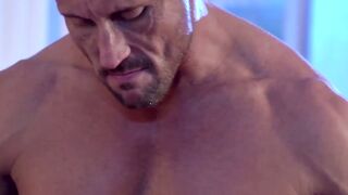 Muscular mature homo roughly raw fucks a handsome dude