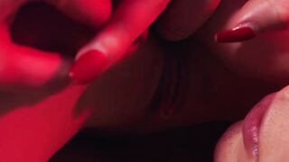 SWEET MOMMY LOVER Lauren Phillips coveted by tiny masseuse Lily Larimar