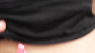 Intimate Encounter Sizzling Escort Babe Alerts in Seductive Stockings