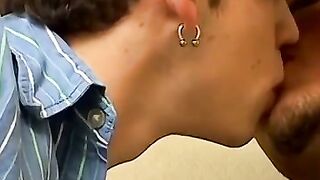 MINDBLOWING ENCOUNTER TWO SOUTHERN TWINKS UNLEASHtheir PASSION!