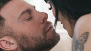 UNBELIEVABLE LEAK! Insatiable Milf Vanessa Sky Gets CAUGHT Jilling Off By Huge Cocked Cabel Dude... And You Wont Believe What Happens Next!
