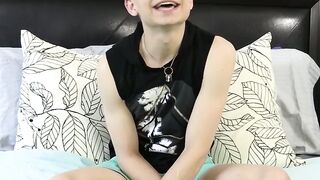 UNBELEIEVABLE OMNIPOTENT TWINK EXPLODES ENDLESS ORGASMS WITH GIANT DILDOS AND ENORMOUS BUTT PLUGS