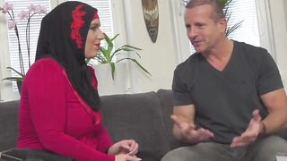 Grateful Beauty Muslim Gets Nailed