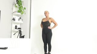 Great Blonde Hottie Shows her Sexsual Skillz