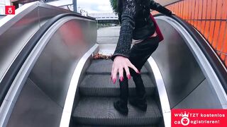 Goth milf Sidney Dark gets her shaved cunt screwed &
