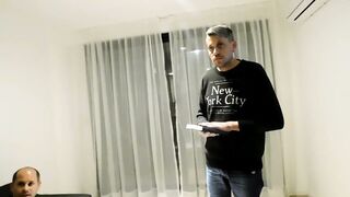 ESPOSA NINFOMANA, PSICÓLOGO VAGA, three pastores batem na porta e