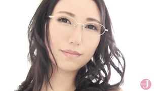 知的なムッチリエロエロお姉さんがマッサージローラーで身体中を撫で回す [bunb 001]