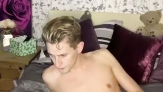 ؤول Skinny Twink Austin Greenwood Goes from Virgin to Anal rent boy 