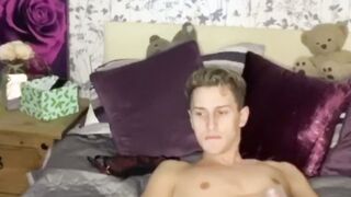 ؤول Skinny Twink Austin Greenwood Goes from Virgin to Anal rent boy 