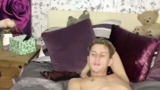 ؤول Skinny Twink Austin Greenwood Goes from Virgin to Anal rent boy 
