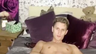 ؤول Skinny Twink Austin Greenwood Goes from Virgin to Anal rent boy 