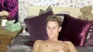 ؤول Skinny Twink Austin Greenwood Goes from Virgin to Anal rent boy 