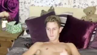ؤول Skinny Twink Austin Greenwood Goes from Virgin to Anal rent boy 