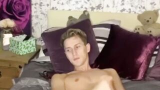 ؤول Skinny Twink Austin Greenwood Goes from Virgin to Anal rent boy 