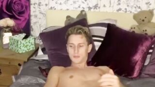 ؤول Skinny Twink Austin Greenwood Goes from Virgin to Anal rent boy 