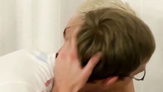 UNBELIEVABLE POV Hunky Gay Masseuse Gets Mercilessly Creamed by Cute Geek
