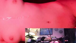 L idee est de lui faire des massages pour qu elle soit excitee