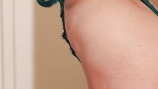 UNLEASH THE BEAST Tattooed Goddessấ Democracyущ ϴυ Virginal pussy 