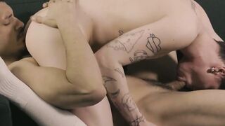Stepbro Shows Off His Tattoos, Gets Fucked During a Fascinating Spa Experience