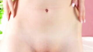 ISLAND SIREN SPREADS HER CHEEKY CHOPS FOR 1000S OF HARDCORES!! octopussies enquiries