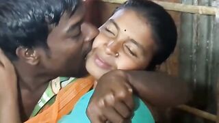 Desi Village Bhabhi Ki Chudai Husband Ke Bhai Ke Sath
