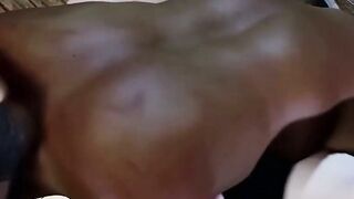 Азиатская шлюха изменяет с большим черным членом и получает оргазм 1 серия