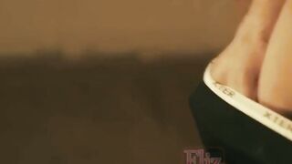 Mujhe Apne Chut Se Nikalne Ki Zid Thi, Lekin Wale Bhaiya Ne Mujhe Apne Hissyon Mein Choda