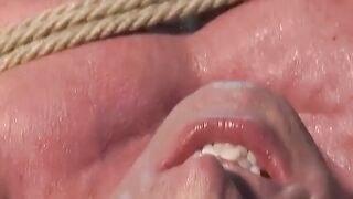 DESTRUCTION OF THE MUSCULAR DEREK PAIN KRIS BLEWS HIS WORST INSTEAD OF BEING ROPED