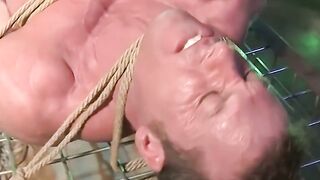 DESTRUCTION OF THE MUSCULAR DEREK PAIN KRIS BLEWS HIS WORST INSTEAD OF BEING ROPED