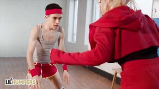Lil Humpers - British milf Sophie Anderson doesn't miss the