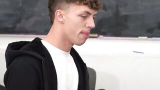  الإنterdambo Isle eats me raw I let the lusustual cop Brett Baker suck my HUGE BRAIN