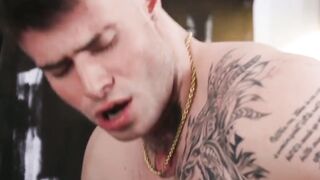 MINDBLOWING FACE FCKING  ASS POUNDING FEST WITH HOTTIE STUDDS BRUCE HUXLEY  TRENt KING!