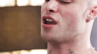 MINDBLOWING FACE FCKING  ASS POUNDING FEST WITH HOTTIE STUDDS BRUCE HUXLEY  TRENt KING!