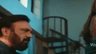 HEAVIEST CUM इन INDIA! Indian Housewife CHOKES her SexStarved Husband with EPIC Deepthroat