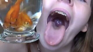 MONSTROUS BEHEMOTH FEASTS ON SCRAWNY MORTAL! WATCH AS GIGANTIC BECKY UNLEASHES HER RAVENOUS APPETITE AND REDUCES HER LITTLE PREY TO NOTHING MORE THAN A BEHINDКАS OF BOneS!