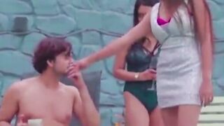 Apne Boyfriend Ke Samne Utaare Kapde Two Girls Solo Lesbian Sex Kiya swimming pool Me
