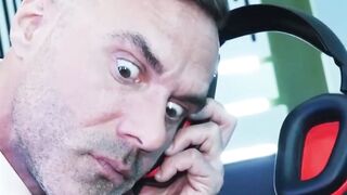 UNCOVERED Gustavo Cruz EXPOSES himself to Manuel Skyes MASSIVE BEHIND!