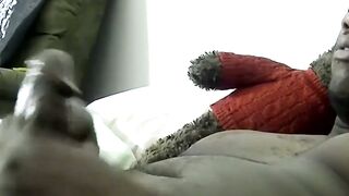 UNLEASH THE MONSTROSITY  Watch as MATURE Jamess BBC Unleashes a FLOODGATE of Cum amidst性饥渴的性感 Mature