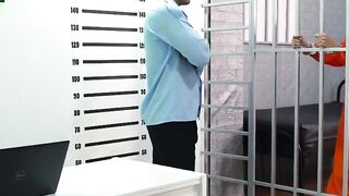 LUTHER PRISON GUARD GETS LUCKY WITH LINTA  LOTS OF CREAM