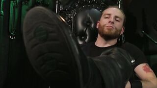SEBASTIAN KEYS THE FEET OF DESTRUCTION
